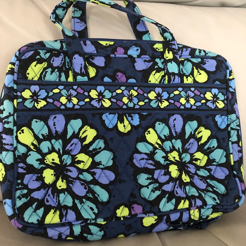 NWOT Vera Bradley Good Book cover